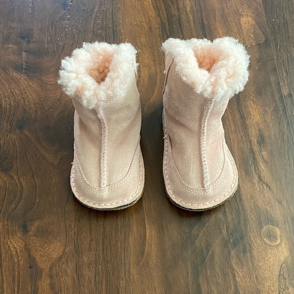UGG Australia Boo Baby Pink Infants Booties Size Small